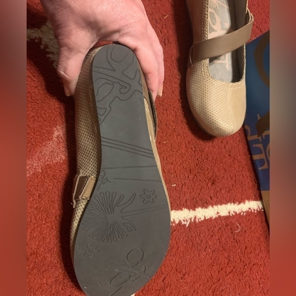 OTBT Salem size 5.5 GUC - Picture 13 of 14